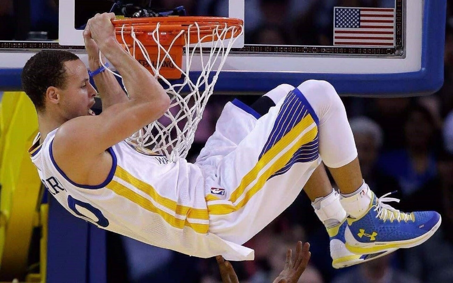 乐动官方网站-体坛魔幻夜,国安绝杀急转NBA,马赛会议巴萨外线齐炸裂